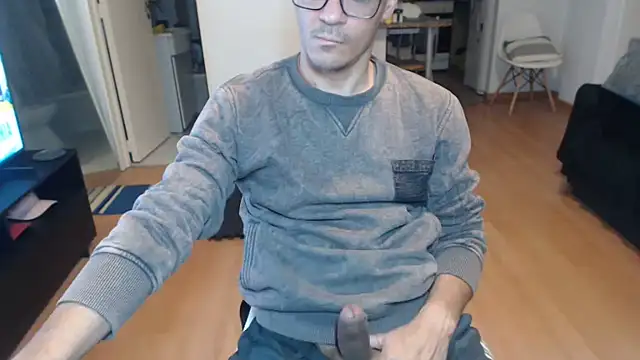 Snapshot of guachin_hunk chatting on 06-28-26, 01:01 guachin hunk online show from 06-28-26, 01:01