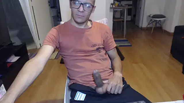 Snapshot of guachin_hunk chatting on 05-20-26, 03:25 guachin hunk online show from 05-20-26, 03:25