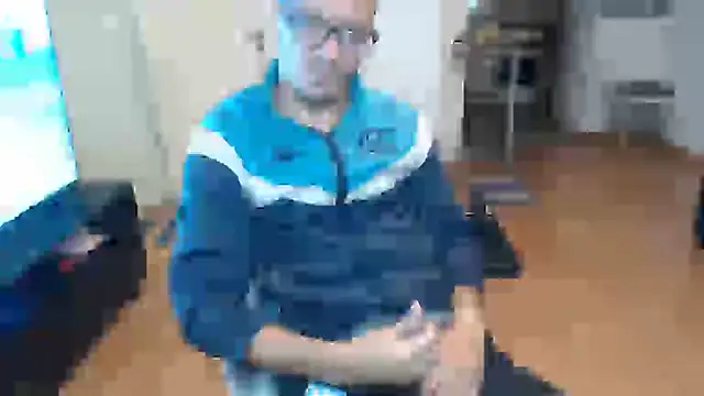 Snapshot of guachin_hunk chatting on 06-05-26, 06:57 guachin hunk online show from 06-05-26, 06:57