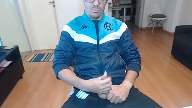 Snapshot of guachin_hunk chatting on 05-28-26, 11:21 guachin hunk online show from 05-28-26, 11:21