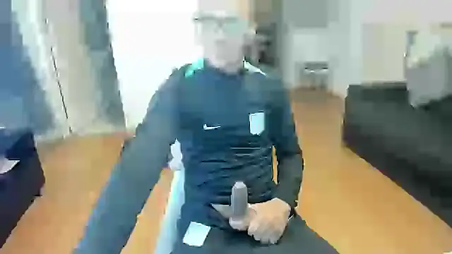 Snapshot of guachin_hunk chatting on 04-22-26, 08:15 guachin hunk online show from 04-22-26, 08:15