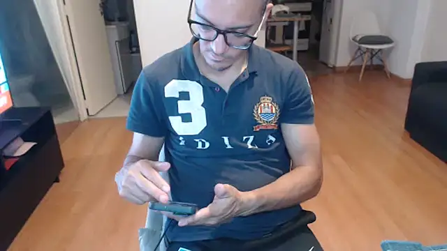 Snapshot of guachin_hunk chatting on 06-01-26, 10:09 guachin hunk online show from 06-01-26, 10:09