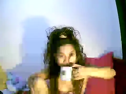 Snapshot of sweetvirginia01 chatting on 05-09-26, 11:08 sweetvirginia01 online show from 05-09-26, 11:08