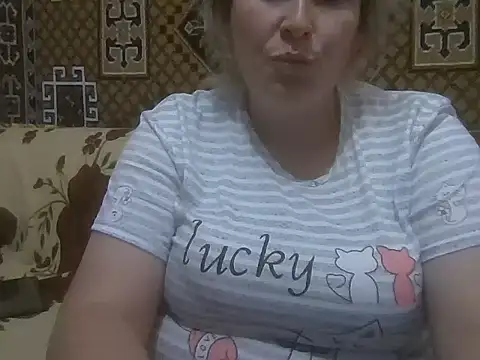 Snapshot of Diana_Britt chatting on 07-28-26, 07:37 Diana Britt online show from 07-28-26, 07:37