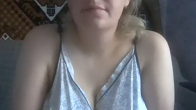 Snapshot of Diana_Britt chatting on 07-18-26, 03:15 Diana Britt online show from 07-18-26, 03:15