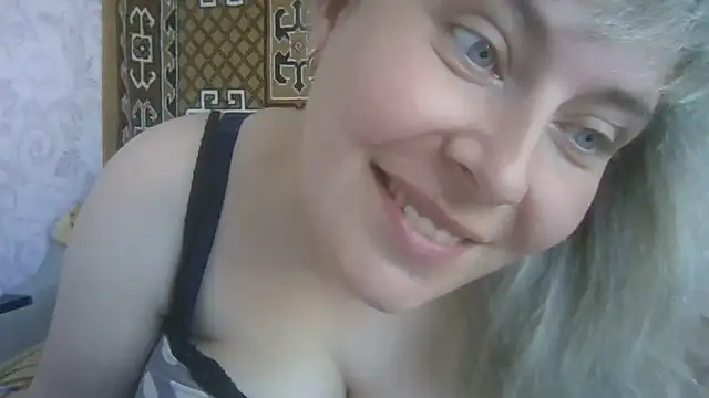 Snapshot of Diana_Britt chatting on 05-21-26, 07:28 Diana Britt online show from 05-21-26, 07:28