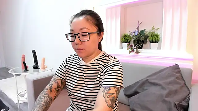 Snapshot of gentle_muse chatting on 03-31-26, 12:01 gentle muse online show from 03-31-26, 12:01