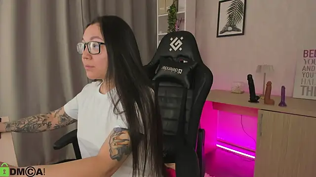 Snapshot of gentle_muse chatting on 02-25-26, 12:00 gentle muse online show from 02-25-26, 12:00