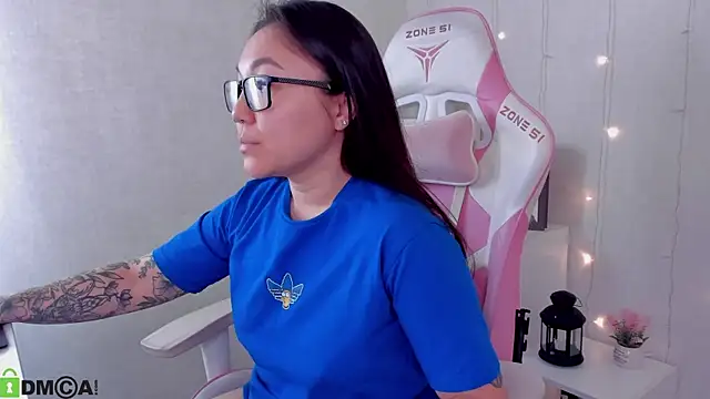 Snapshot of gentle_muse chatting on 02-19-26, 12:07 gentle muse online show from 02-19-26, 12:07