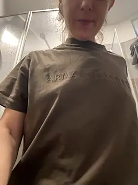 Snapshot of LadyChantale chatting on 02-17-26, 03:09 LadyChantale online show from 02-17-26, 03:09