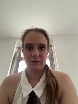Snapshot of LadyChantale chatting on 06-17-26, 05:51 LadyChantale online show from 06-17-26, 05:51