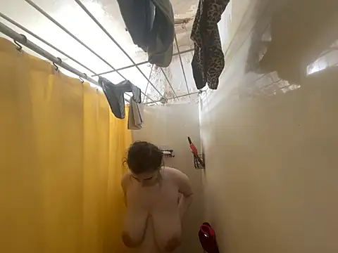 Snowbunnycake 131 online show from 02-17-26, 08:33