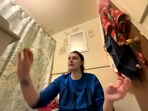 Snowbunnycake 131 online show from 09-11-25, 06:02