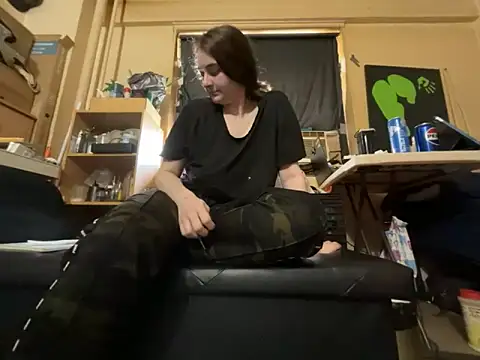 Snowbunnycake 131 online show from 06-26-26, 07:42