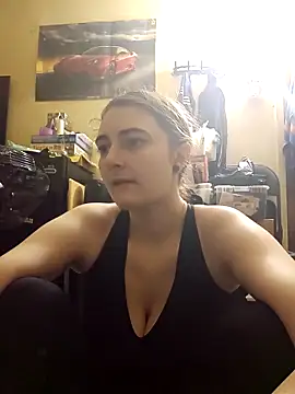 Snowbunnycake 131 online show from 05-07-26, 02:42