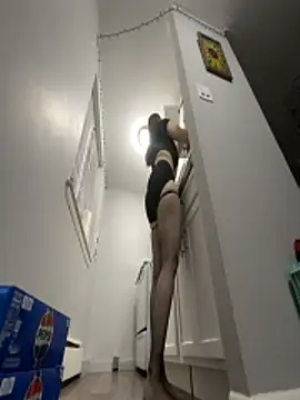 Snowbunnycake 131 online show from 10-29-25, 10:20