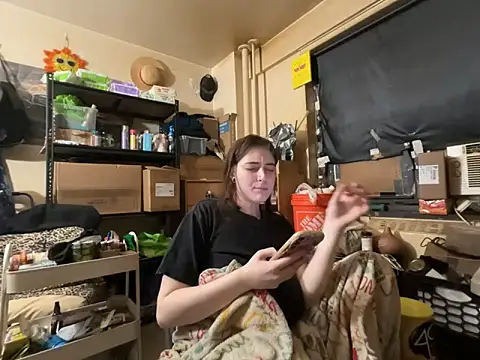 Snowbunnycake 131 online show from 05-25-26, 01:16