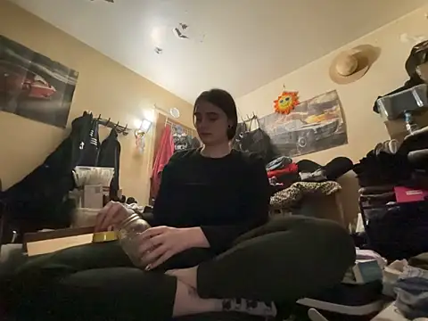 Snowbunnycake 131 online show from 05-08-26, 05:28