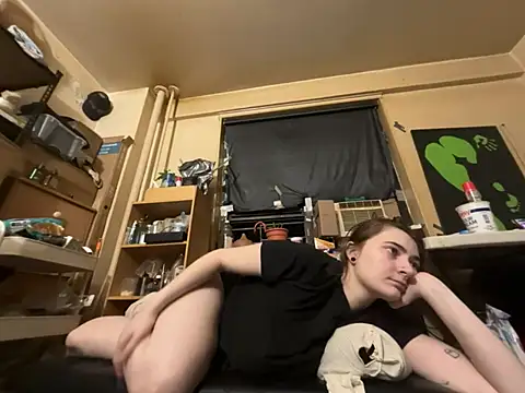 Snowbunnycake 131 online show from 06-25-26, 04:32