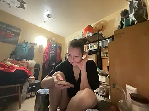 Snowbunnycake 131 online show from 06-28-26, 03:02