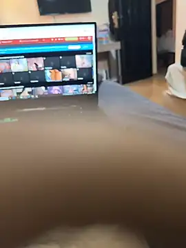 Snapshot of bigdiiiickkk chatting on 05-25-26, 11:31 bigdiiiickkk online show from 05-25-26, 11:31