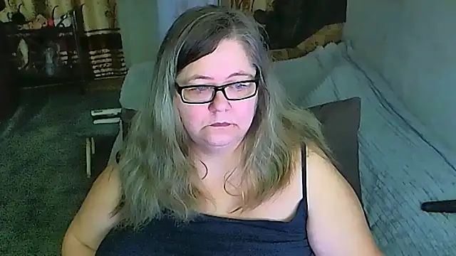 Snapshot of sex2 chatting on 05-25-26, 10:30 sex2 online show from 05-25-26, 10:30