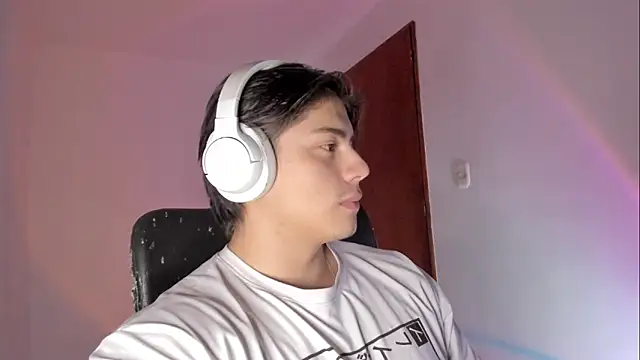 Giordano Russo online show from 04-11-26, 01:46