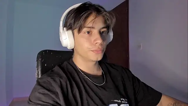 Giordano Russo online show from 10-22-25, 10:41