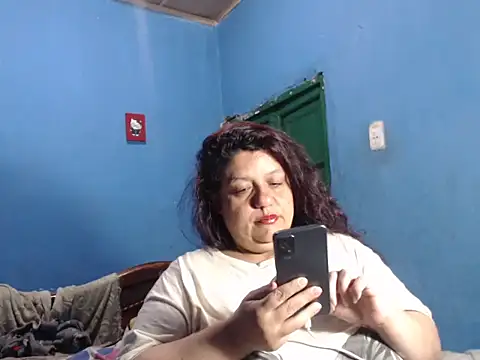 Snapshot of Lauren_baby chatting on 04-28-26, 10:14 Lauren baby online show from 04-28-26, 10:14