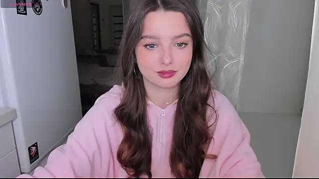 Snapshot of Victoria_Karma chatting on 02-14-25, 03:05 Victoria Karma online show from 02-14-25, 03:05