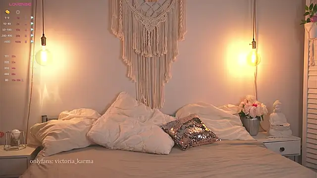 Snapshot of Victoria_Karma chatting on 10-10-25, 03:02 Victoria Karma online show from 10-10-25, 03:02