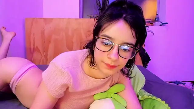  Lunnaa  online show from 12-21-24, 05:25