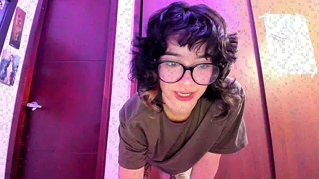  Lunnaa  online show from 10-20-25, 02:57