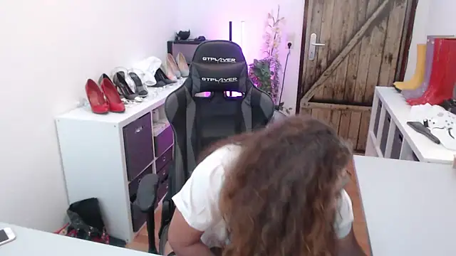 Snapshot of GeilesLuder75 chatting on 11-16-25, 10:31 GeilesLuder75 online show from 11-16-25, 10:31