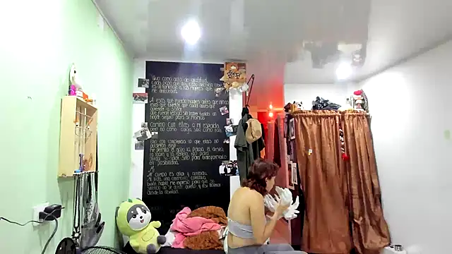 Ginger Sweetty online show from 06-16-26, 11:16