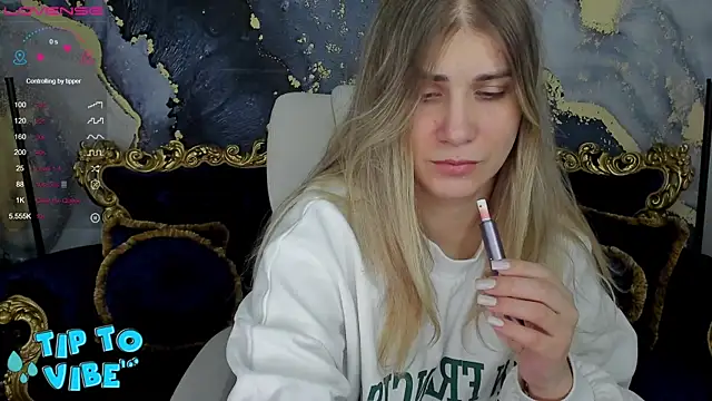 Snapshot of CassandraGood chatting on 01-13-25, 06:49 CassandraGood online show from 01-13-25, 06:49