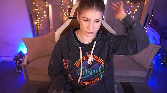 CassandraGood online show from 02-09-26, 07:50