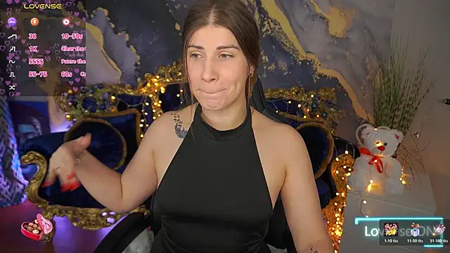 CassandraGood online show from 03-07-26, 06:31