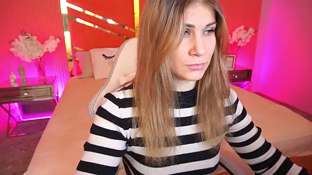 Snapshot of CassandraGood chatting on 09-27-25, 05:46 CassandraGood online show from 09-27-25, 05:46