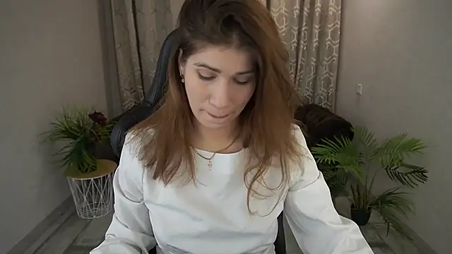 CassandraGood online show from 12-15-25, 07:25