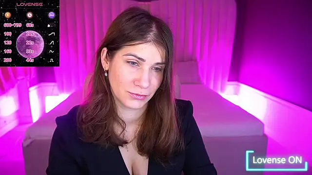 CassandraGood online show from 11-17-25, 07:23