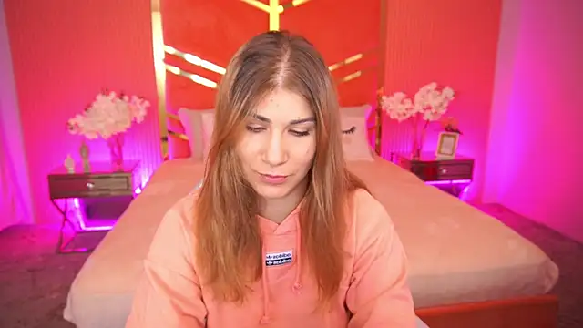 Snapshot of CassandraGood chatting on 09-22-25, 06:41 CassandraGood online show from 09-22-25, 06:41