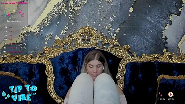 Snapshot of CassandraGood chatting on 01-10-25, 02:57 CassandraGood online show from 01-10-25, 02:57