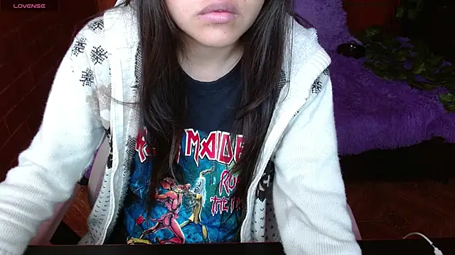 MidoriQuiinn online show from 11-14-25, 02:10