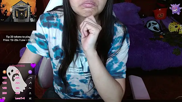 MidoriQuiinn online show from 10-28-25, 01:54