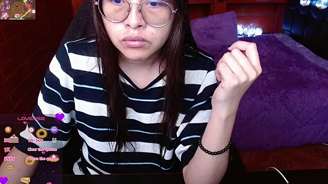 Snapshot of MidoriQuiinn chatting on 05-27-26, 04:14 MidoriQuiinn online show from 05-27-26, 04:14