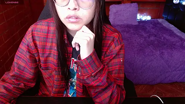 Snapshot of MidoriQuiinn chatting on 05-21-26, 04:15 MidoriQuiinn online show from 05-21-26, 04:15
