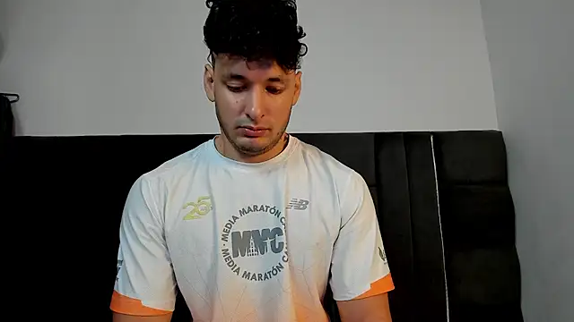 alejandro  2 online show from 03-03-26, 04:14