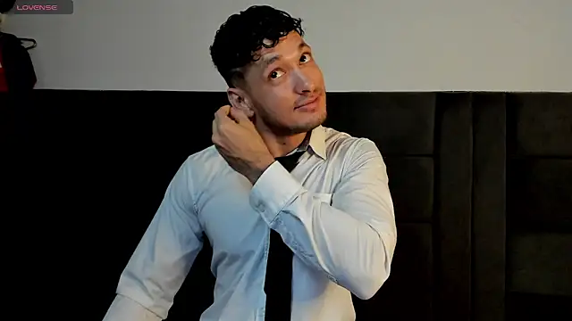 Snapshot of alejandro__2 chatting on 04-29-26, 06:14 alejandro 2 online show from 04-29-26, 06:14