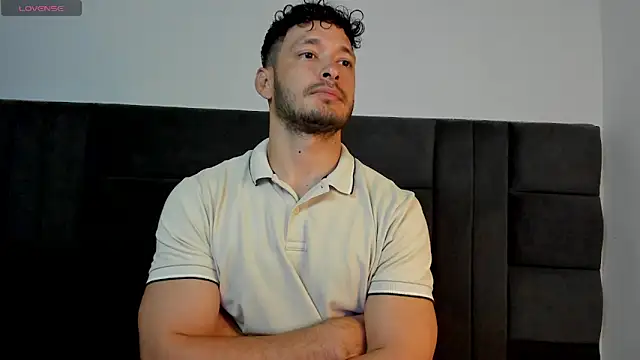 Snapshot of alejandro__2 chatting on 06-01-26, 01:11 alejandro 2 online show from 06-01-26, 01:11